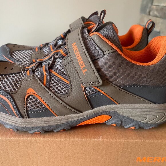 Merrell, Trail Chaser, boys hiking shoes, size 4 - Picture 2 of 6